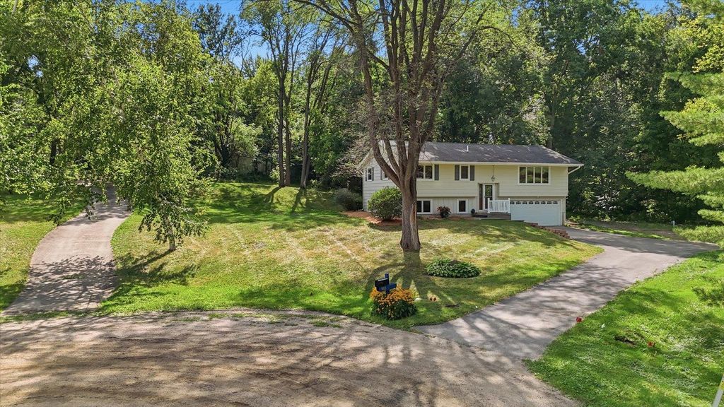 9405 Fox Valley Drive, Corcoran, MN 55340 — photo 5