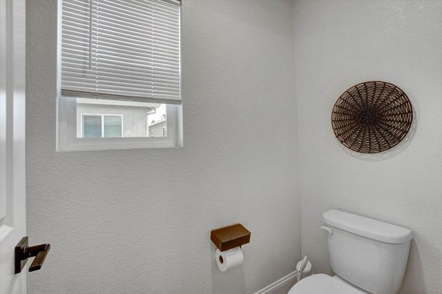 1328 Altaparke Ave, Sacramento, CA 95834