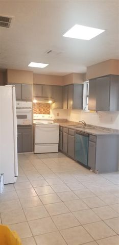 10734 Concho Street, Houston, TX 77072