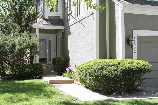 11922 Mackey Road, Overland Park, KS 66213