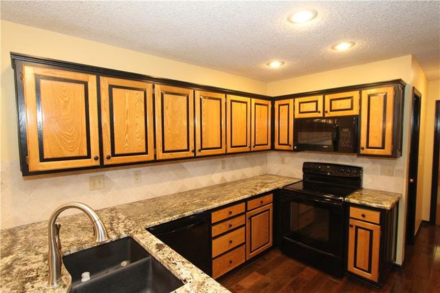 11922 Mackey Road, Overland Park, KS 66213