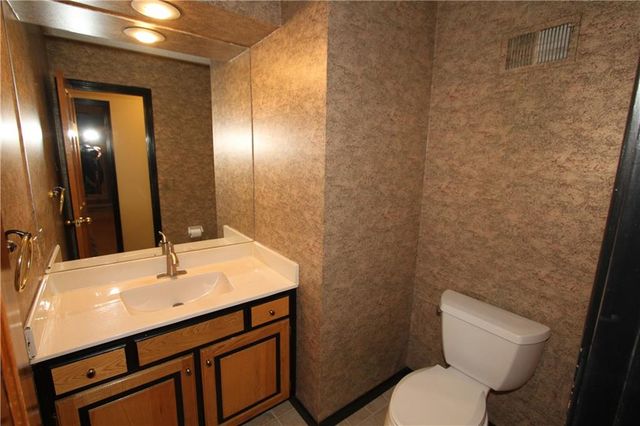 11922 Mackey Road, Overland Park, KS 66213