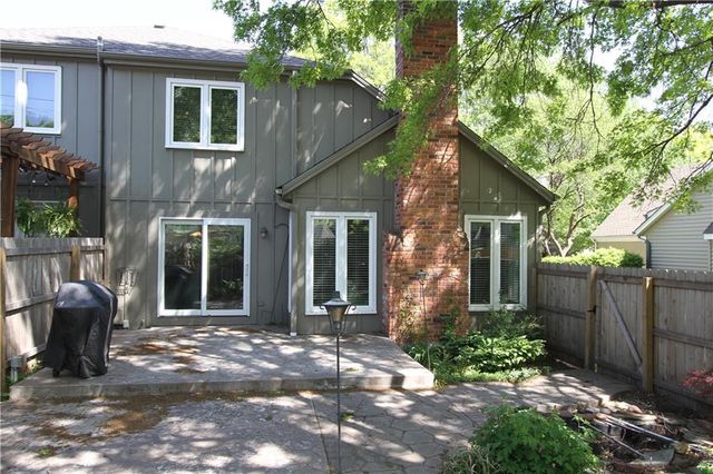 11922 Mackey Road, Overland Park, KS 66213