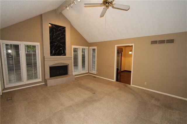 11922 Mackey Road, Overland Park, KS 66213