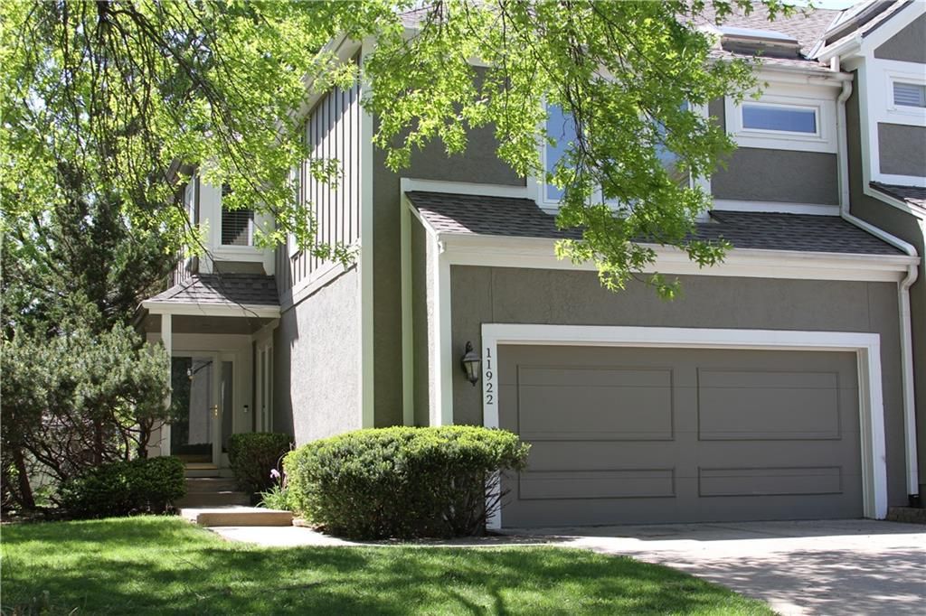 11922 Mackey Road, Overland Park, KS 66213