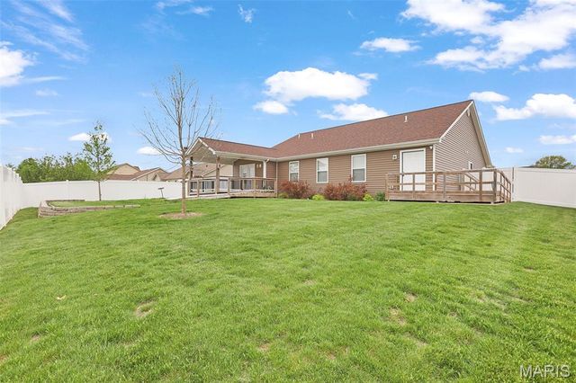 117 Garrettford Drive, Bethalto, IL 62010