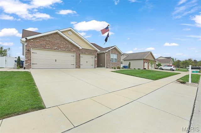 117 Garrettford Drive, Bethalto, IL 62010