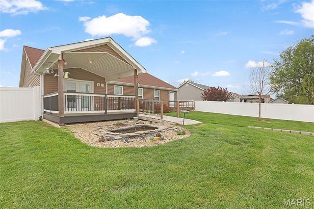 117 Garrettford Drive, Bethalto, IL 62010