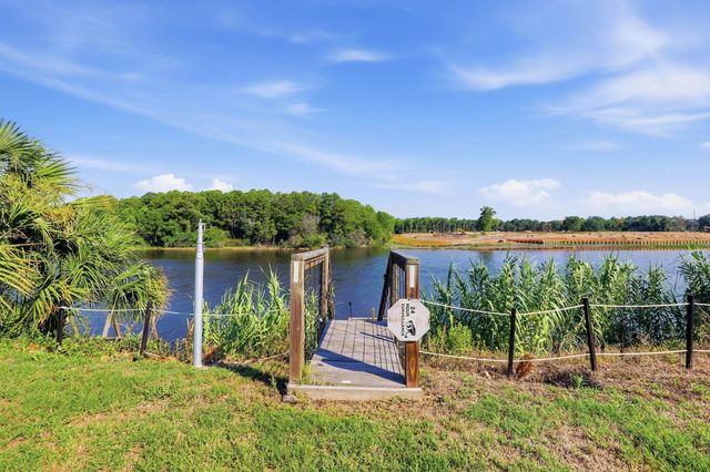 811 Waterway Dr., North Myrtle Beach, SC 29582