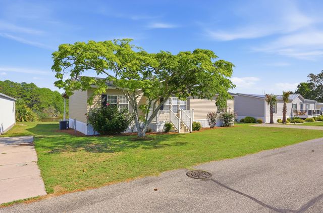 811 Waterway Dr., North Myrtle Beach, SC 29582