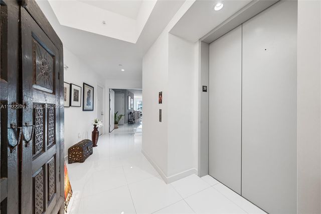 851 NE 1st Ave 3911, Miami, FL 33132