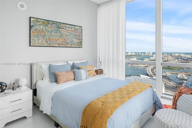 851 NE 1st Ave 3911, Miami, FL 33132