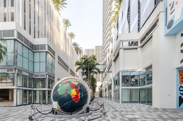 851 NE 1st Ave 3911, Miami, FL 33132