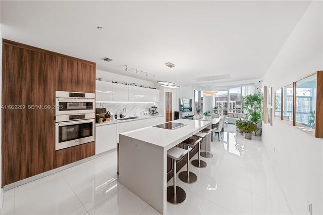 851 NE 1st Ave 3911, Miami, FL 33132