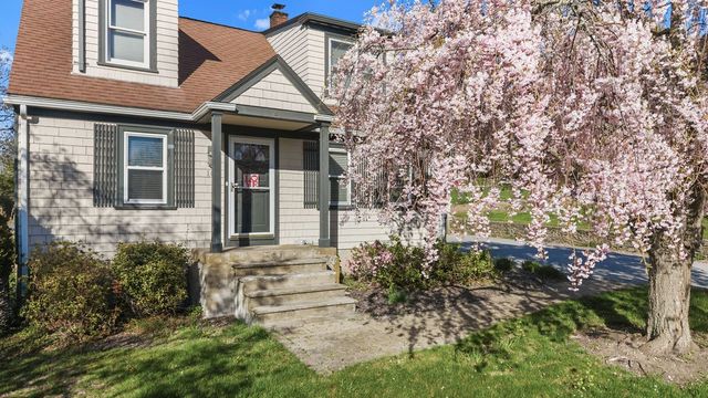 18 Sprague Court, Portsmouth, RI 02871
