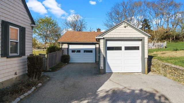 18 Sprague Court, Portsmouth, RI 02871