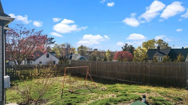 18 Sprague Court, Portsmouth, RI 02871