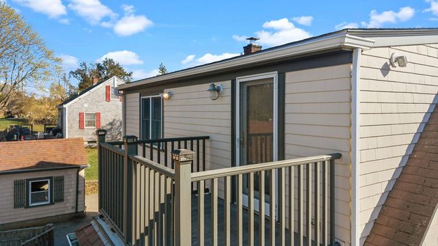 18 Sprague Court, Portsmouth, RI 02871