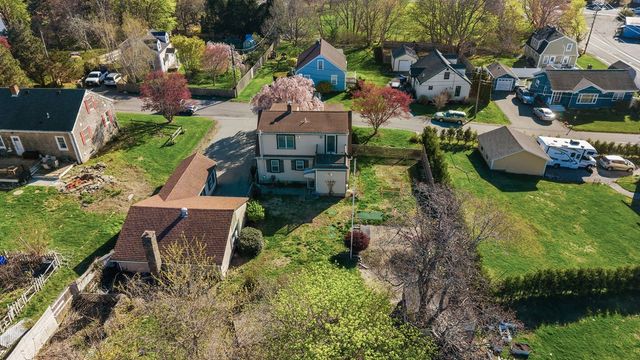 18 Sprague Court, Portsmouth, RI 02871