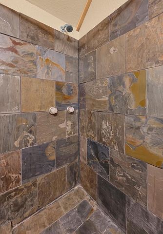 302 E Center Street, Lorena, TX 76655