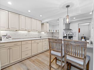 9 Park St 8, Boston, MA 02122