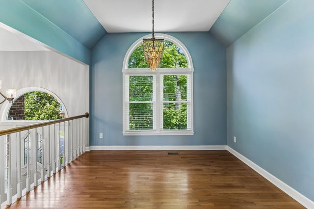 5301 Mast Pt, Hermitage, TN 37076