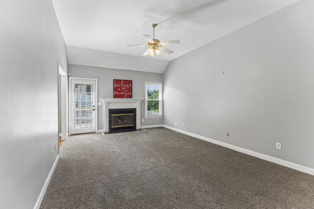 5301 Mast Pt, Hermitage, TN 37076