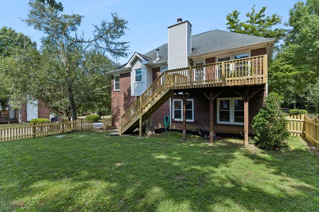 5301 Mast Pt, Hermitage, TN 37076