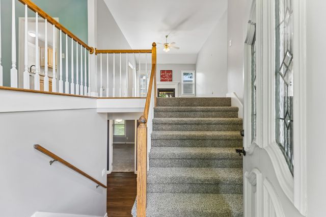 5301 Mast Pt, Hermitage, TN 37076