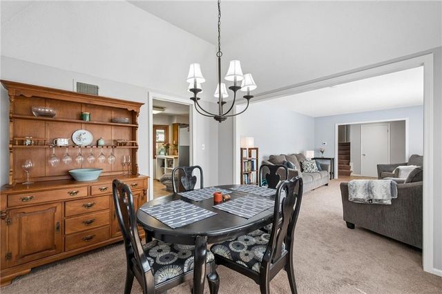 10104 W 98th Terrace, Overland Park, KS 66212