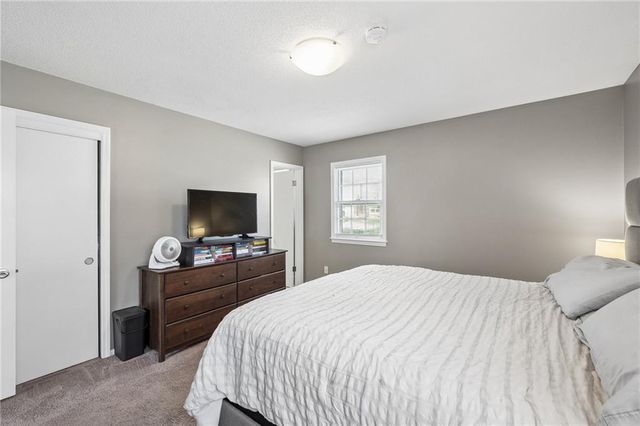 10104 W 98th Terrace, Overland Park, KS 66212