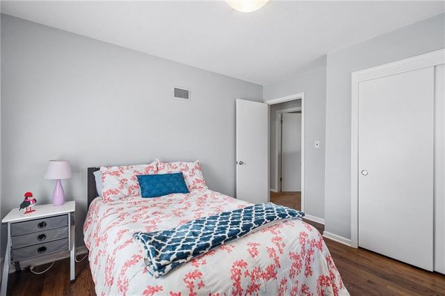 10104 W 98th Terrace, Overland Park, KS 66212