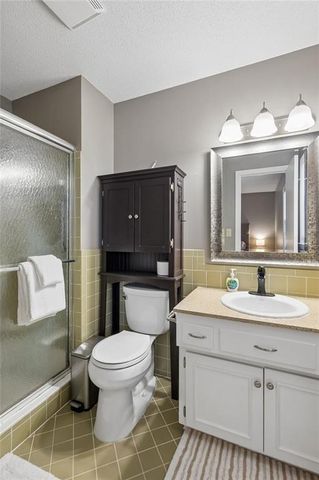 10104 W 98th Terrace, Overland Park, KS 66212