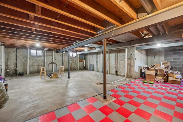 10104 W 98th Terrace, Overland Park, KS 66212