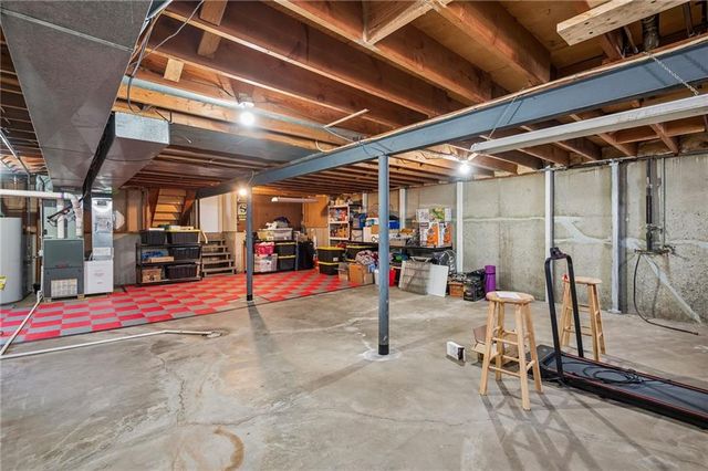 10104 W 98th Terrace, Overland Park, KS 66212