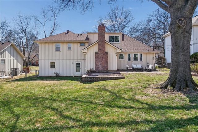 10104 W 98th Terrace, Overland Park, KS 66212