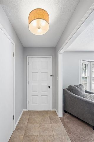 10104 W 98th Terrace, Overland Park, KS 66212