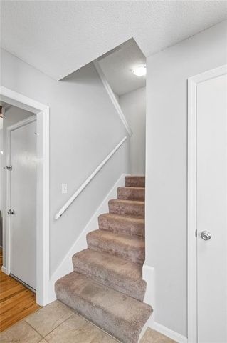 10104 W 98th Terrace, Overland Park, KS 66212