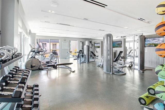 1600 SW 1st Avenue 713, Miami, FL 33129