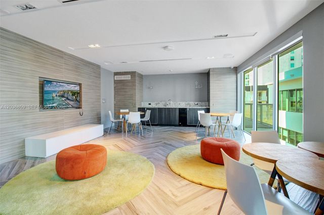 1600 SW 1st Avenue 713, Miami, FL 33129