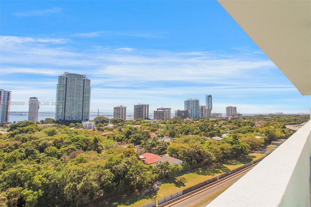 1600 SW 1st Avenue 713, Miami, FL 33129