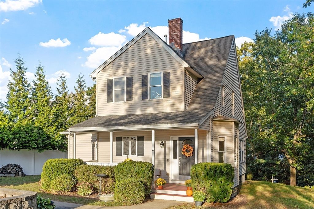 8 Grace Street, Chelmsford, MA 01863