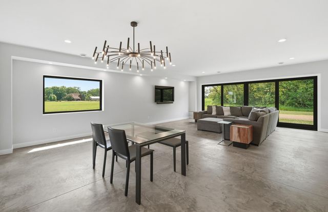 880 Wild Oak Trail, Independence, MN 55359