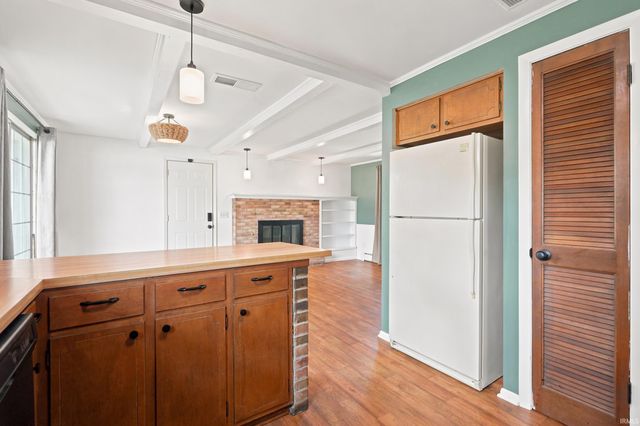 2422 Forest Valley Drive, Fort Wayne, IN 46815