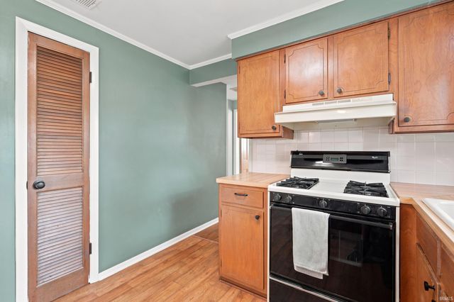 2422 Forest Valley Drive, Fort Wayne, IN 46815