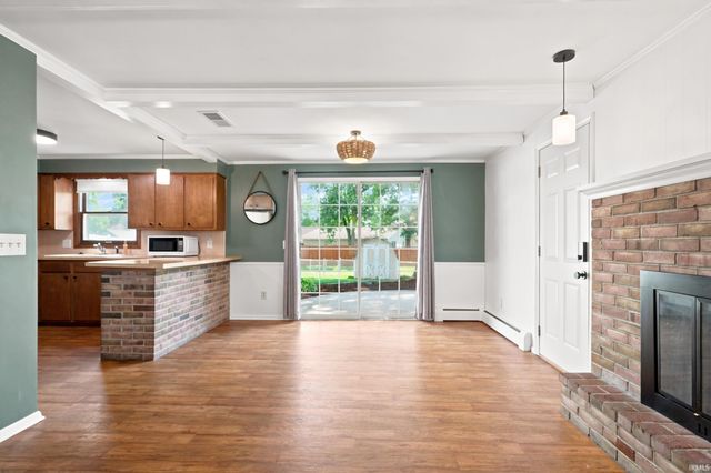 2422 Forest Valley Drive, Fort Wayne, IN 46815