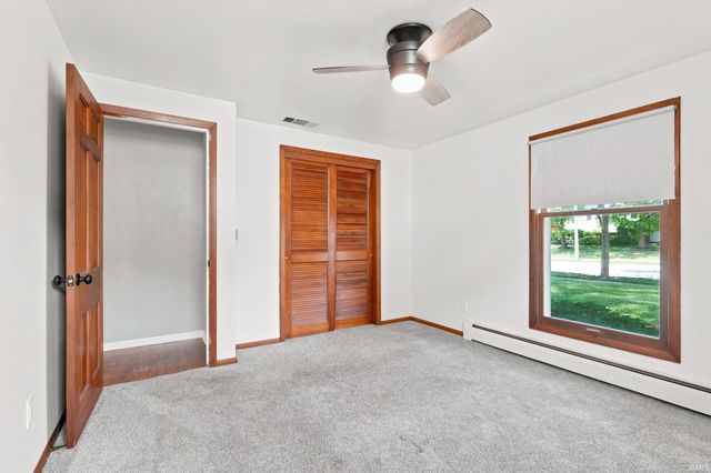 2422 Forest Valley Drive, Fort Wayne, IN 46815