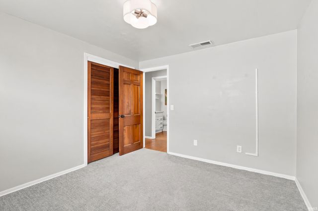 2422 Forest Valley Drive, Fort Wayne, IN 46815