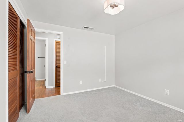 2422 Forest Valley Drive, Fort Wayne, IN 46815