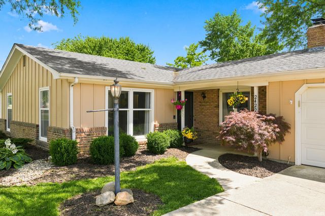 2422 Forest Valley Drive, Fort Wayne, IN 46815